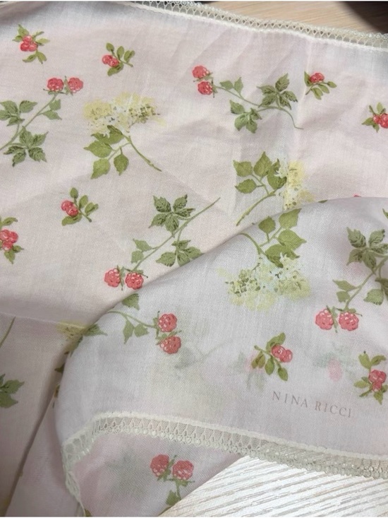 Vintage NINA RICCI SCARF - Picture 6 of 9